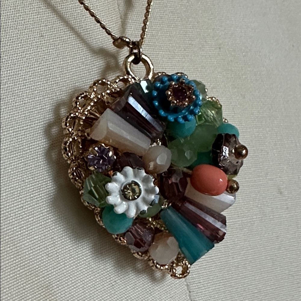 Betsey Johnson Multicolor Beaded Gold-Tone Layered Necklace. New without tags - Picture 12 of 12